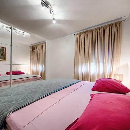 Apartment Nikola Vidovic