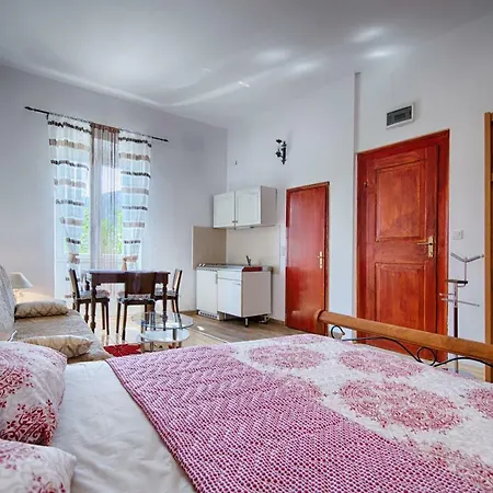 Apartment Nikola Vidovic