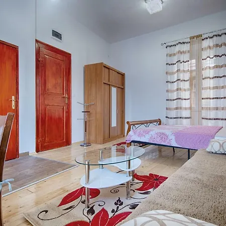 Apartment Nikola Vidovic Komiza