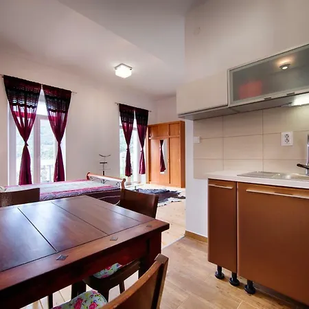 Nikola Vidovic Komiza