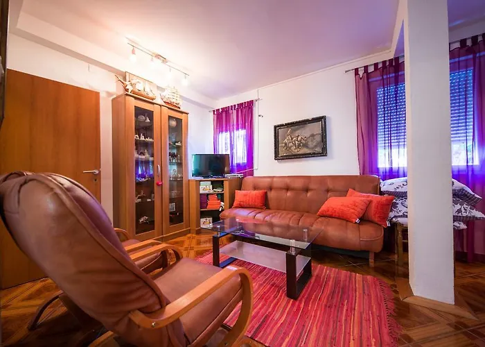 Nikola Vidovic Daire *